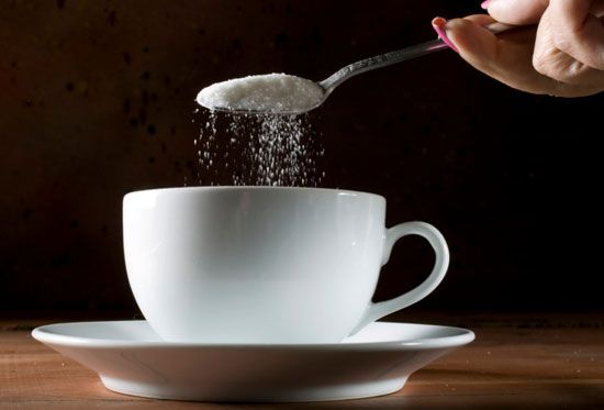 Η ζάχαρη «τοξική ακόμα και σε χαμηλές δόσεις»